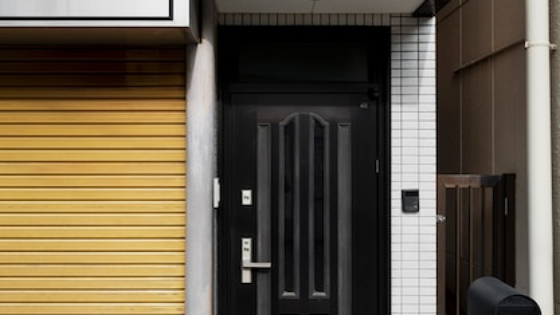 Volets roulants bloqués à Caen ? Faites appel à un expert !